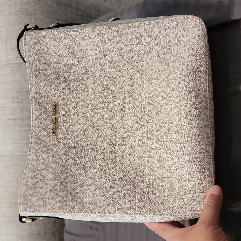 Michael Kors shoulder bag purse